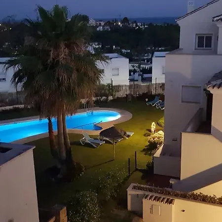 3 Bedroom Duplex Penthouse With Stunning Rooftop Solarium And Views Apartamento Marbella