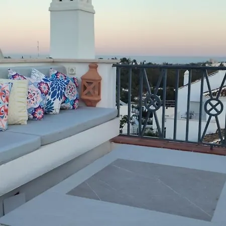 3 Bedroom Duplex Penthouse With Stunning Rooftop Solarium And Views