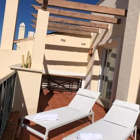 3 Bedroom Duplex Penthouse With Stunning Rooftop Solarium And See Views