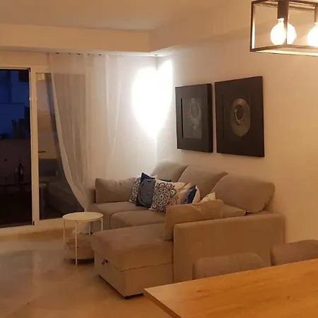 3 Bedroom Duplex Penthouse With Stunning Rooftop Solarium And See Views Apartment *