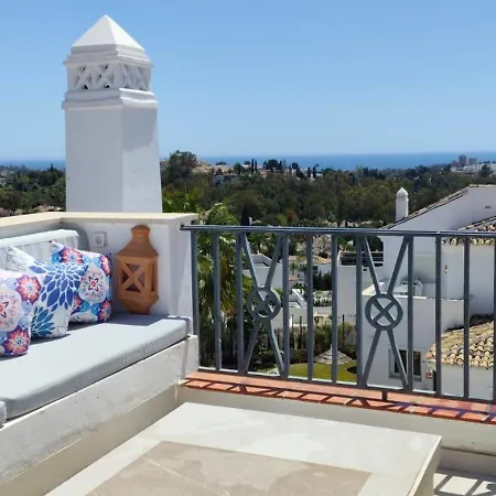 3 Bedroom Duplex Penthouse With Stunning Rooftop Solarium And See Views Apartment