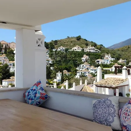 3 Bedroom Duplex Penthouse With Stunning Rooftop Solarium And See Views Apartment *